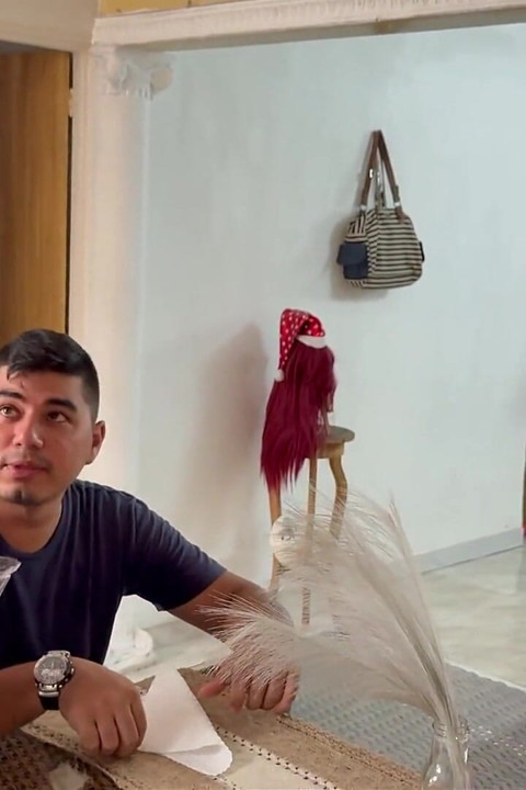 Üvey Kizim Erkek Arkadaşini Ihmal Ediyor, Ben De Ona Karar Verdim