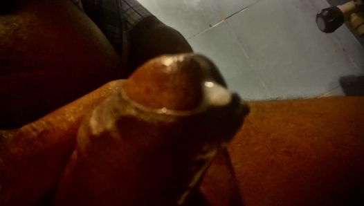 Masturbación con la mano de tamil chico