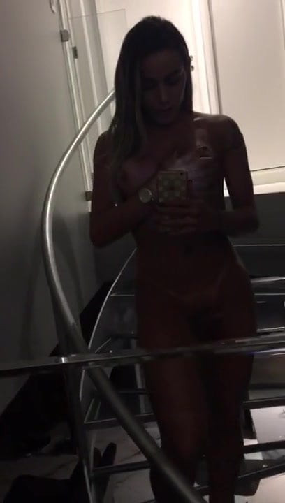 Showin' Off