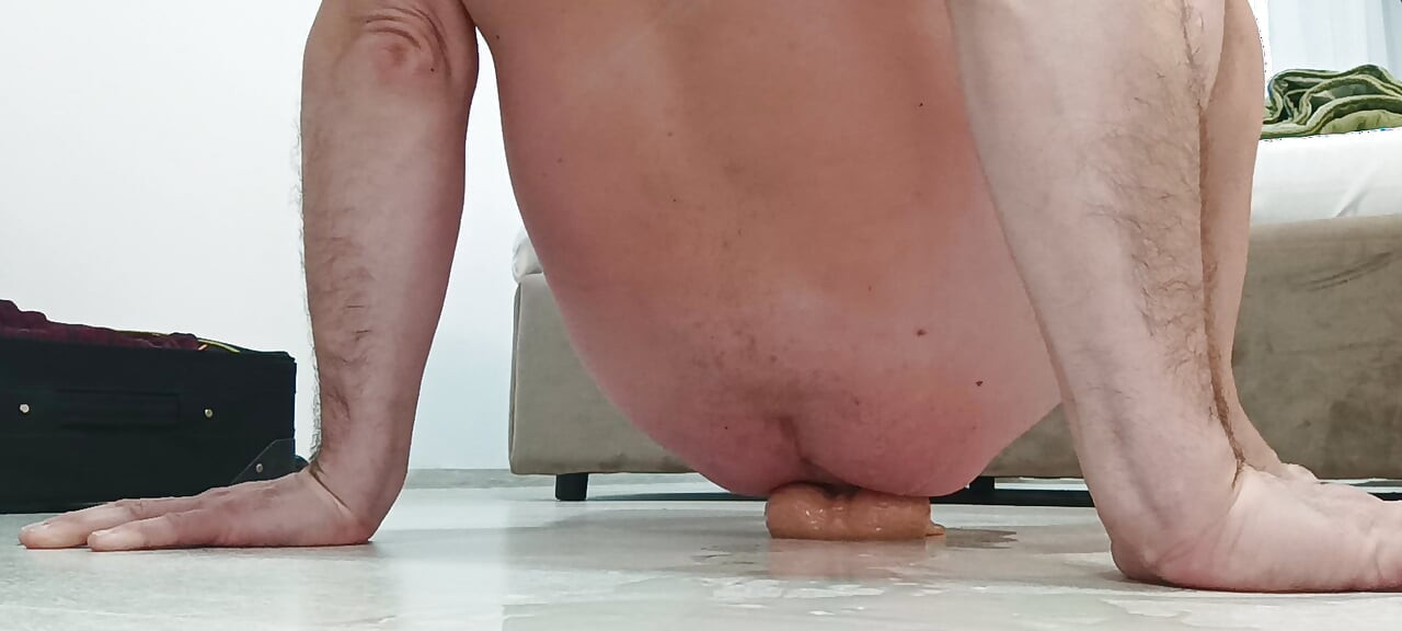 Anal training for ass enlargement and pleasure