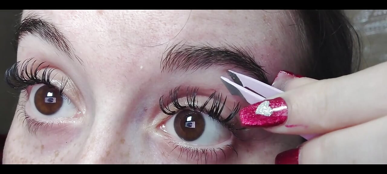 Tweezing My Eyebrows Close up