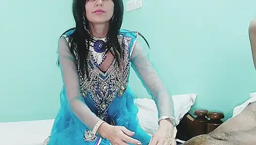 Milf panas menunjukkan keterampilan yang sempurna dengan kesempurnaan dengan bbc