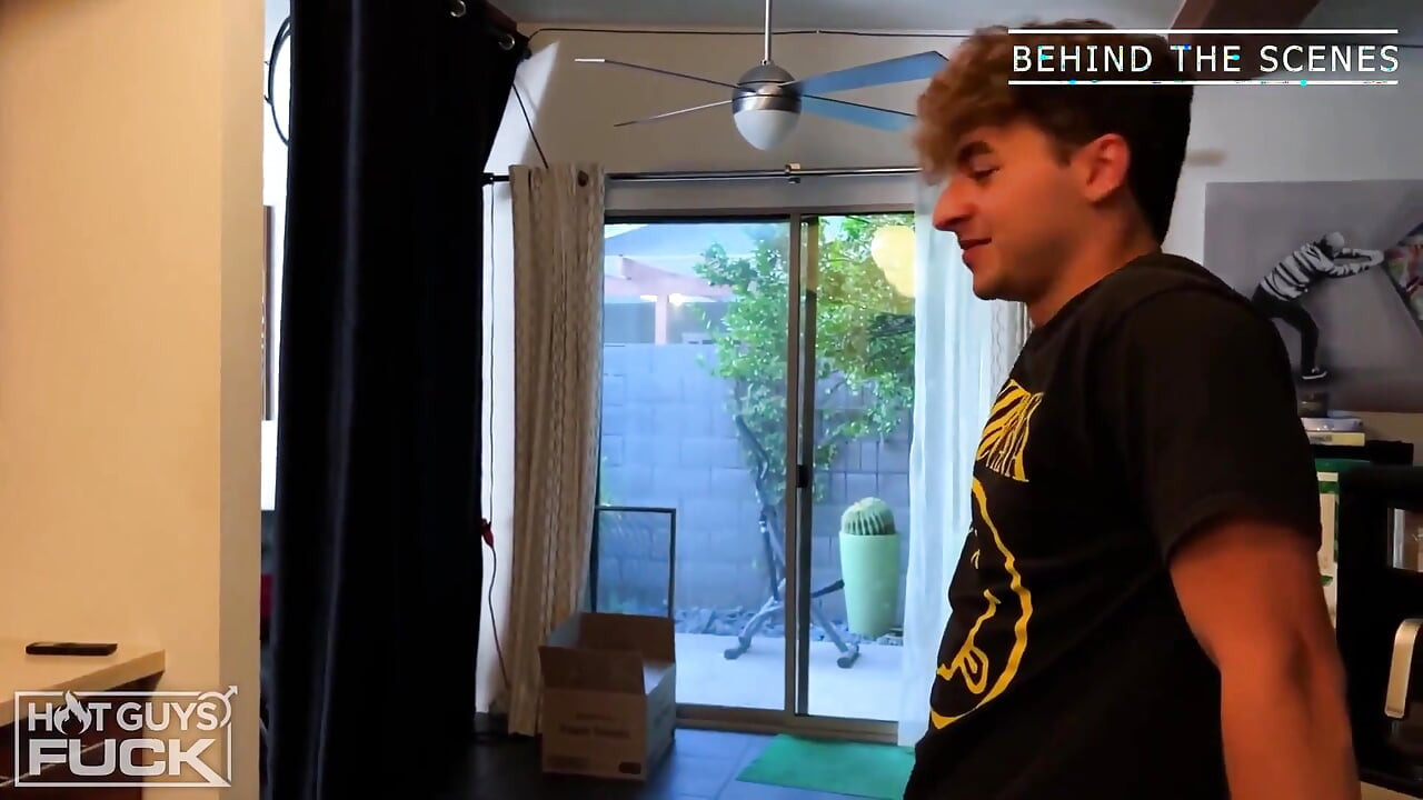 Tatted Baddie Fucks After Club