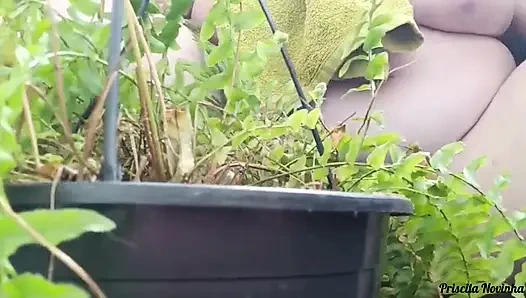 Stiefmutter macht video für freund des stiefsohns, der garten unterrichtet teil 01