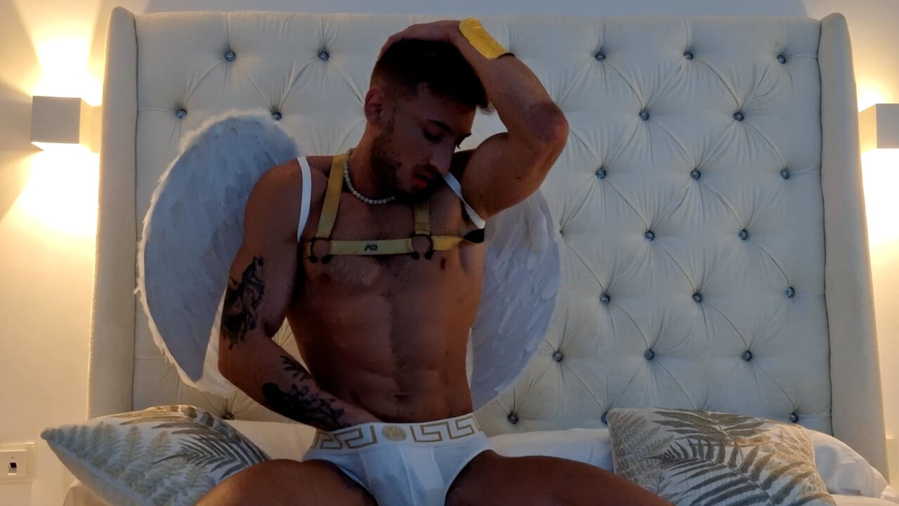 DON'T CALL ME ANGEL - MIKA AYDEN