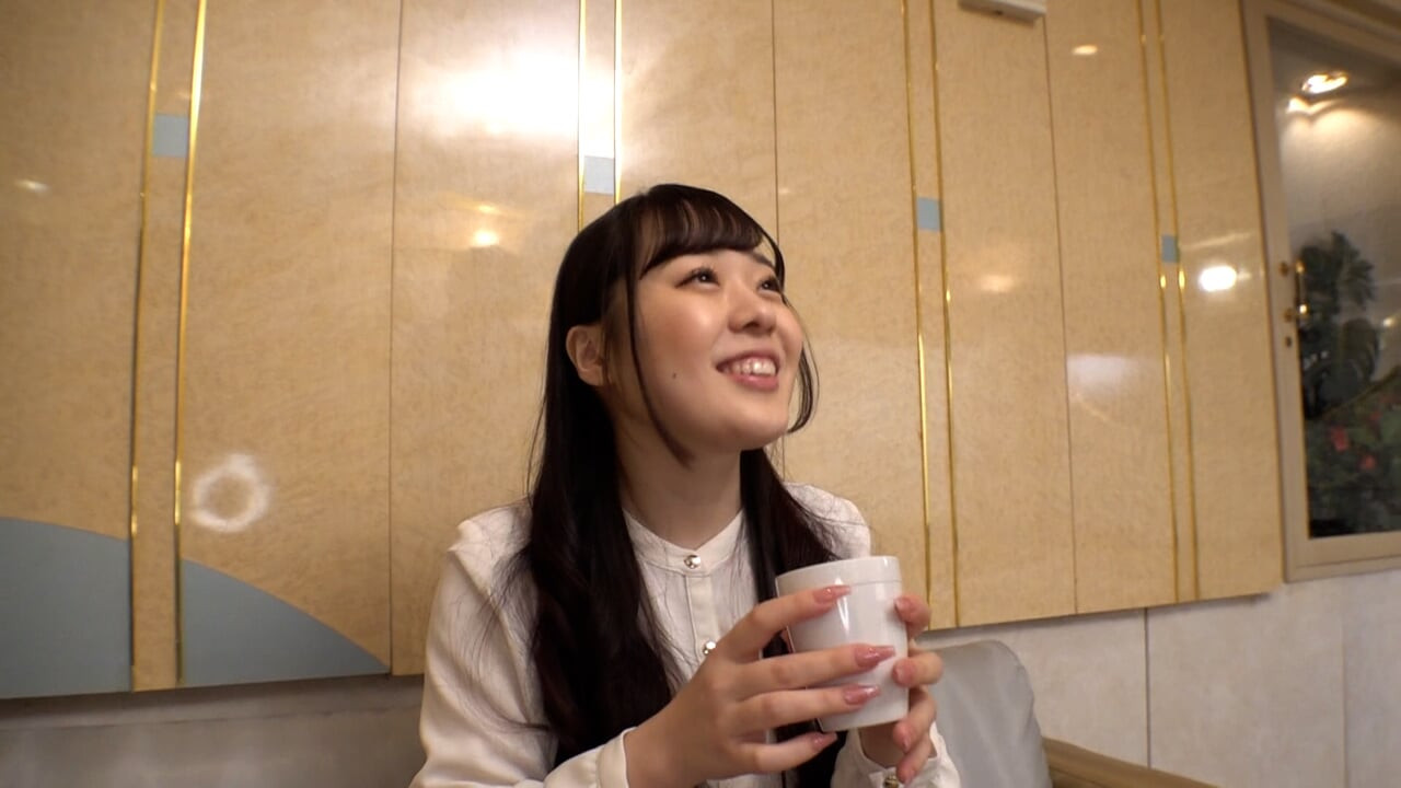 P122G04 Pick up an older sister with a neat and quiet atmosphere and go to the hotel! In fact, a girl with a strong libido who is expecting a naughty development