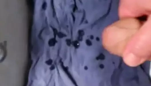 Mavi tişörte bolca döl