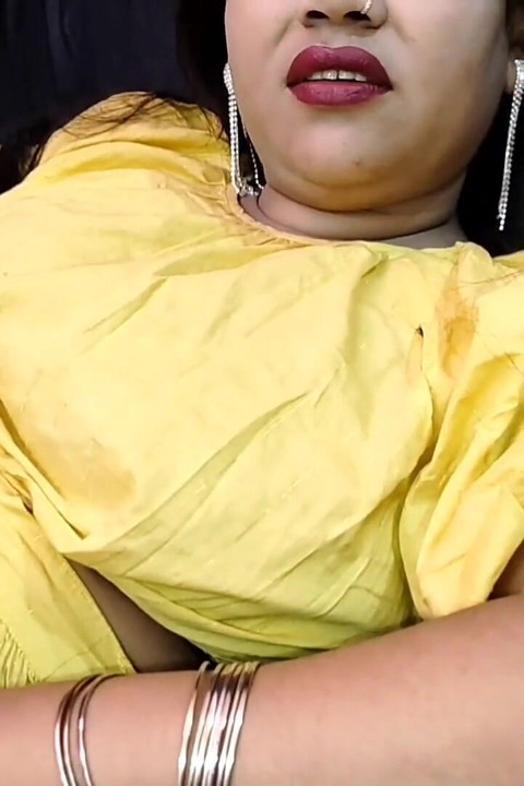 Stepsister Helps Her Step Brother Suddenly Step Mommy Enter the Room