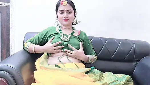 Eshita-mu. Video masturbasi diri sendiri gadis bangla India yang cantik dengan gaun kuning.