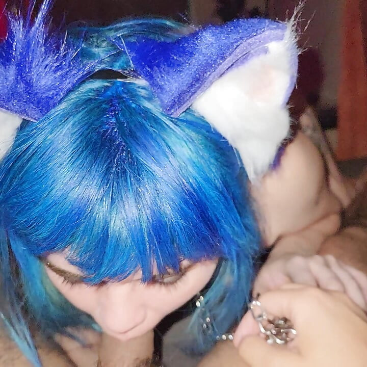 Neko menina chupa tudo
