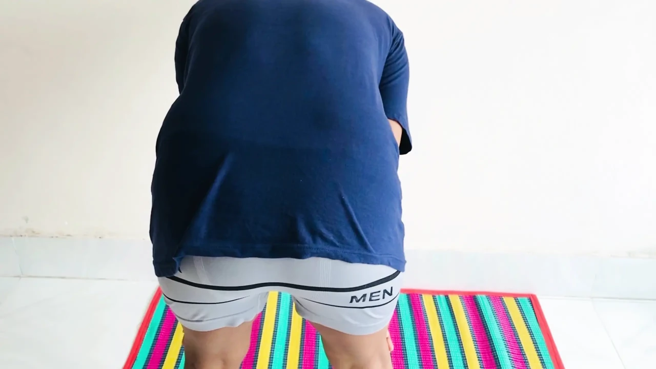 Stepsister Want to her Stepbrother become her gym trainer. But her Stepbrother become a sex trainer of her.