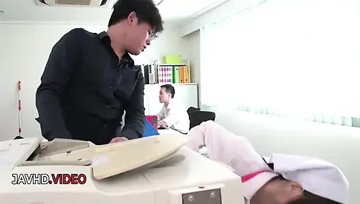 Chihiro Akino Delivers Mind-Blowing Asian Blow Job Performance