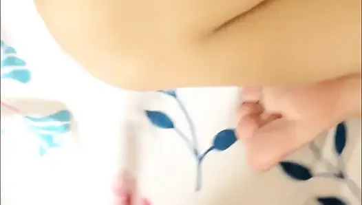 Mein Freund fickt mich wütend hart in meinem Zimmer, weil ich nicht zu ihm gekommen bin