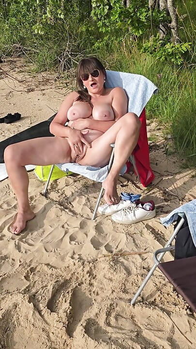 Nude Beach, People I Lost Control