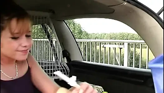 Sıkı göt deliğinden lavman seksi ve büyük lavman