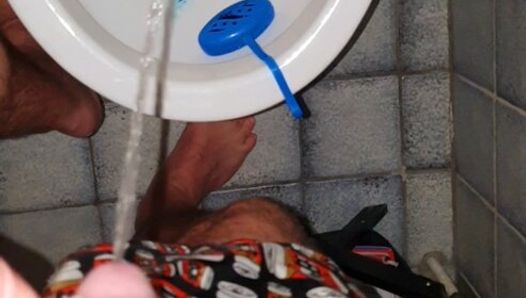 Master Ramon pisses in hot satin shorts on his slave's cleaning sponge, evil