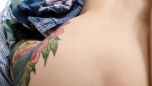 Üniversite Arkadaşı Bağını Çözdü ve Sonunda Penisimi Emerek Ağzına Boşaldı