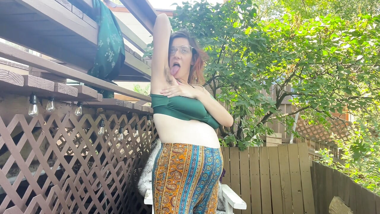Pregnancy Worship and Body Exploration