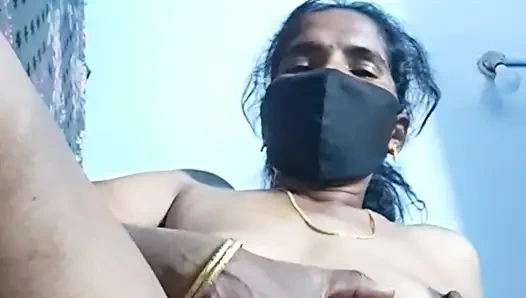 Layanan panggilan video tante tamil rambut merah