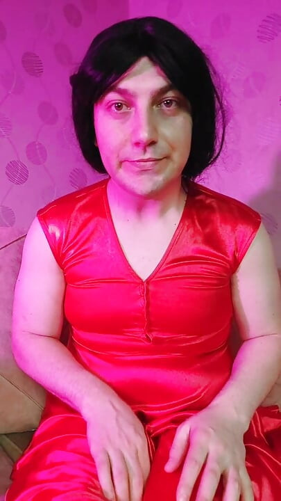 Rote prinzessin kitty cross hat spaß im roten kleid