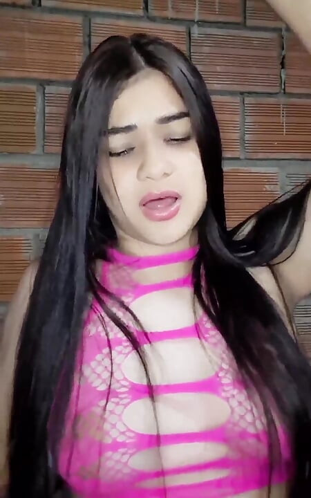 Rubbing the Stepsister's Clitoris and Vagina Until Orgasm