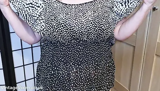 İRI GÜZEL TEYZENIN BÜYÜK GÖĞÜSLERINI SEVIYORSUN, DEĞIL MI?