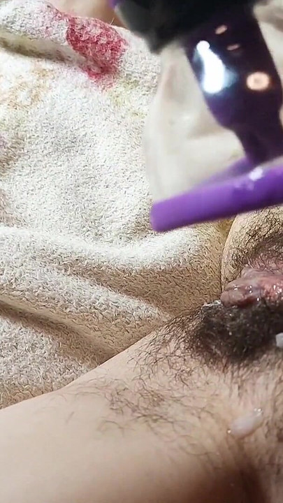 Jaw-dropping moment from "Vacuum pumping drives my crazy, I can't stop"
