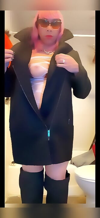 Thicc Latina baddie