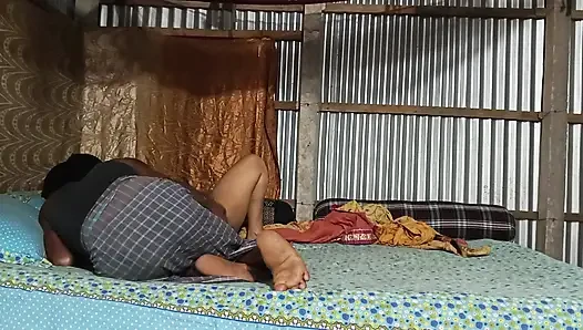 Мачеха трахается в задницу