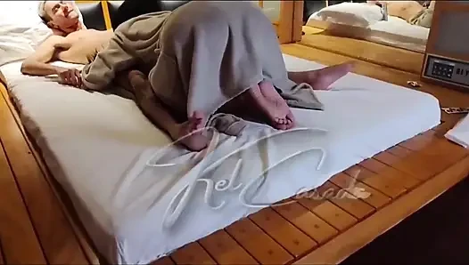 Ich habe meinen Mann und einen typen in einen Motel genommen und hatte tollen sex mit beiden.