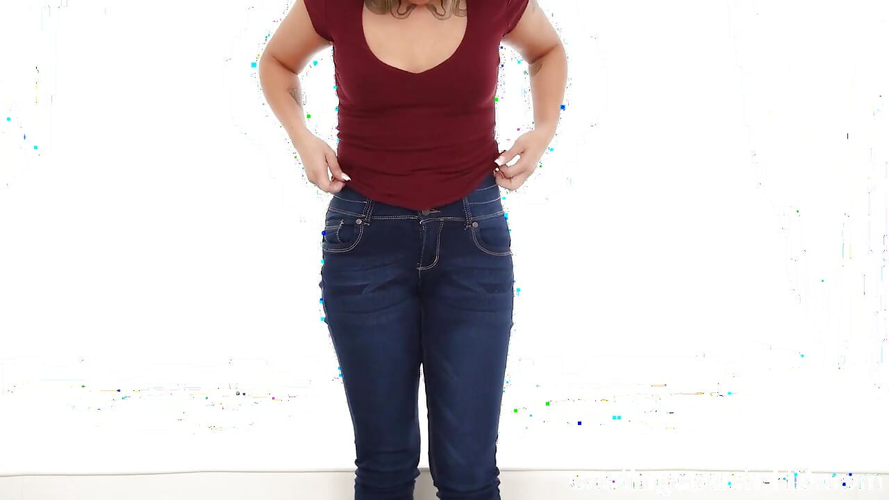 Латина принимает огромный хуй в задницу!!