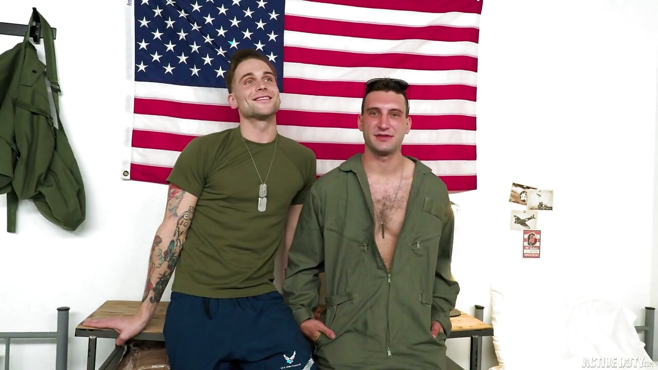 ActiveDuty - プライベート・ジェシー・プラザーが兵士に本格的なピストンを叩き込む