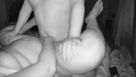 dengan istriku yang gemuk