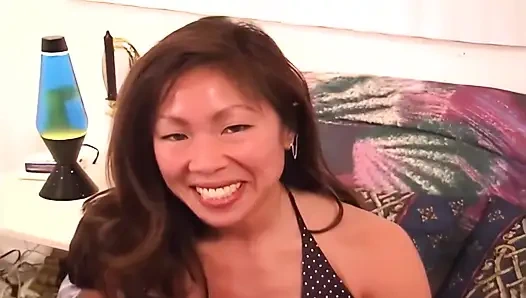 Saya bermain dengan vagina saya