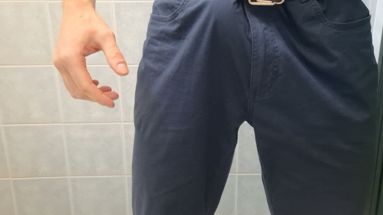 Pissing #1