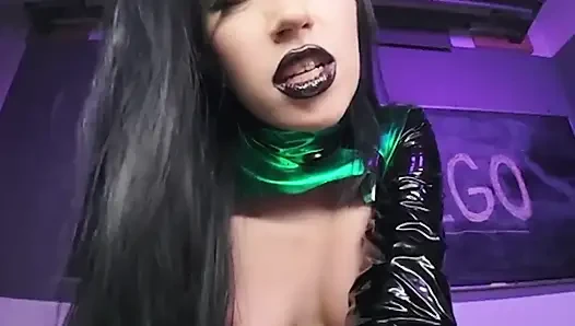 Vrcosplayx eğer ilk önce süpervillain olmak istiyorsan shego olarak Alex Coal'dan edepsiz şeyler öğrenmen gerekiyor bölüm 3