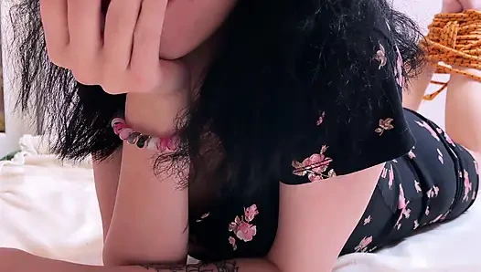 Eva Divas'ın başı belada bir arkadaşını arıyor