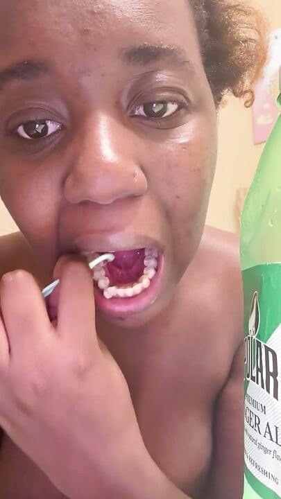 Cona suja que cheira muito mal