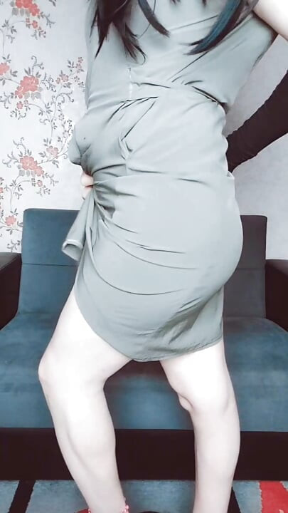 Yuppy berbisik menyanyi ke hati saya