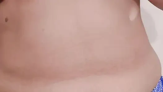 Pakistani hot model Zara khan showimg her big watermelon