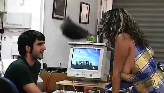 Camila putzt es zwei von zwei.