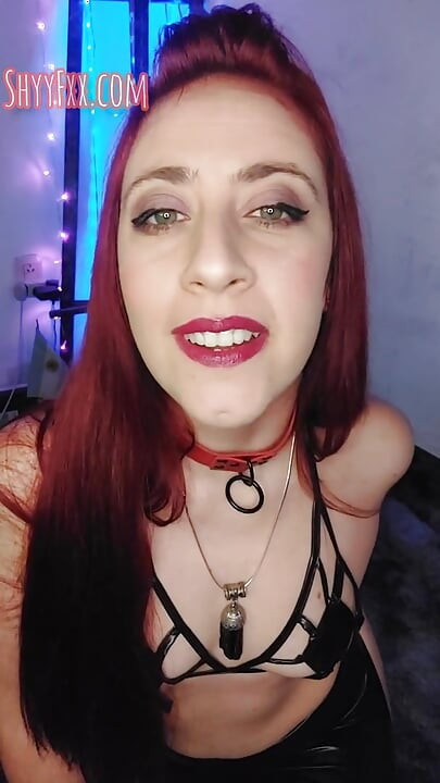 Shyyfxx A barátod barátja elcsábít, hogy táncolj az éjszakai klubban! JOI