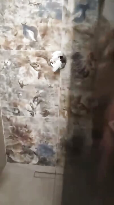 Maya ile duş seks stili