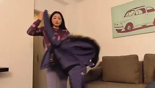 Amritas füße riechen tyrannin