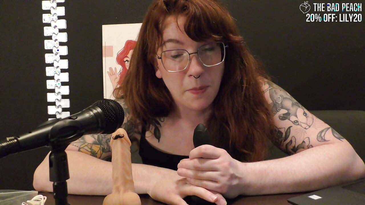 NSFW Review of a Remote Control Thrusting Prostate Massager From the Bad Peach