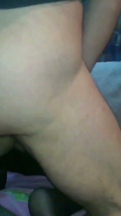Mommy spread her pussy until the fat dick enters her butt she doesn't stop moaning! | Clip 2