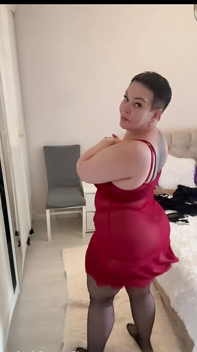 Verkleden in sexy outfits, poesje neuken, milfs met dikke kont