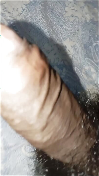 나는 혼자 마스터바팅을 하고 있어