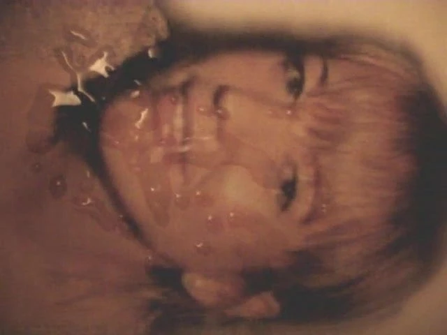 Sara Cox messy facial