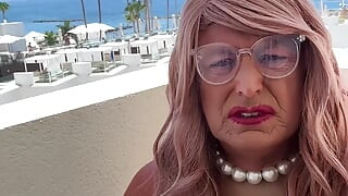 Sexy Crossdresser Kellycd2022 in sexy white dress and heels